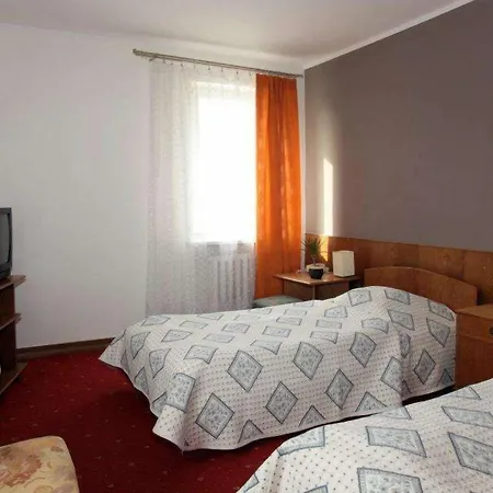 Lech 2* Poznaň