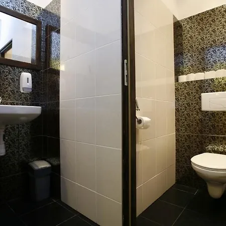 Hotel Lech 2*